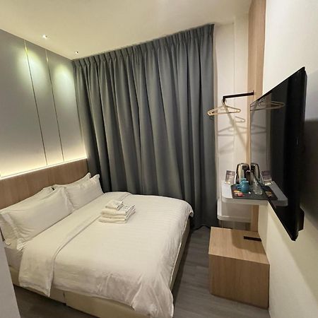 Red'S Hotel Бинтулу Екстериор снимка