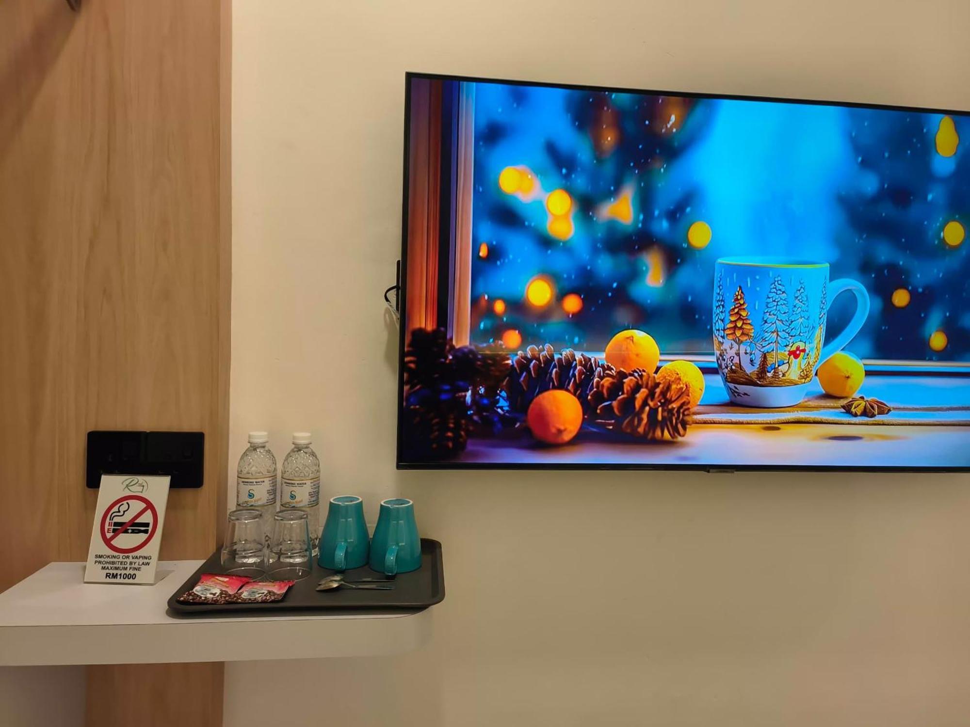 Red'S Hotel Бинтулу Екстериор снимка