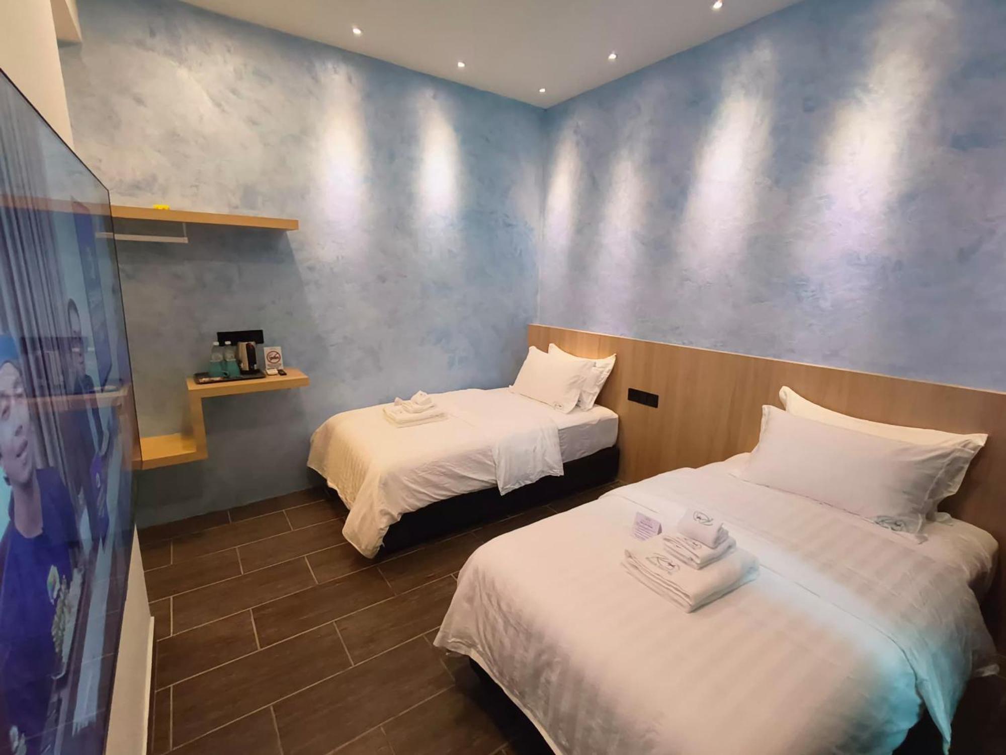 Red'S Hotel Бинтулу Екстериор снимка