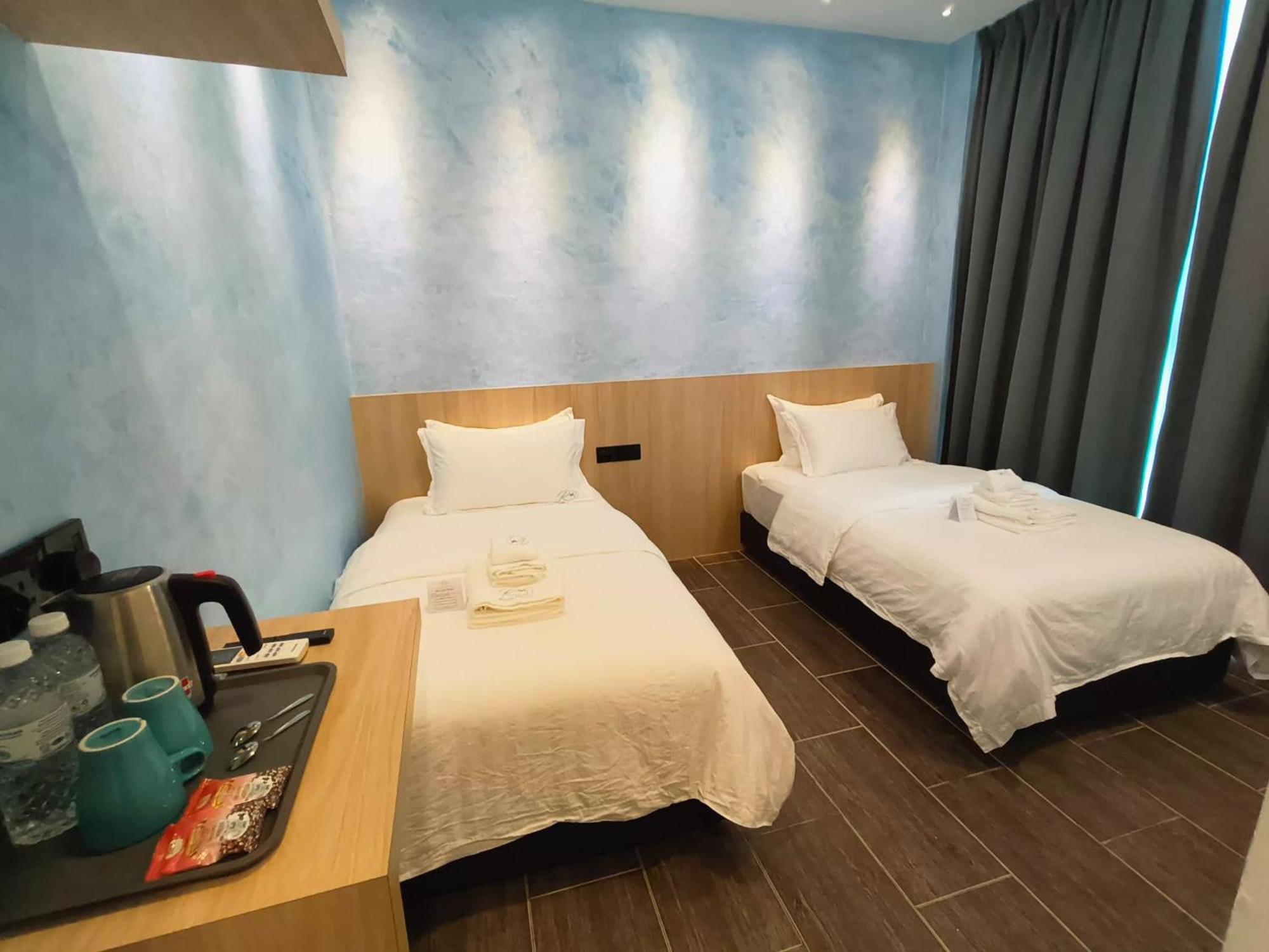 Red'S Hotel Бинтулу Екстериор снимка