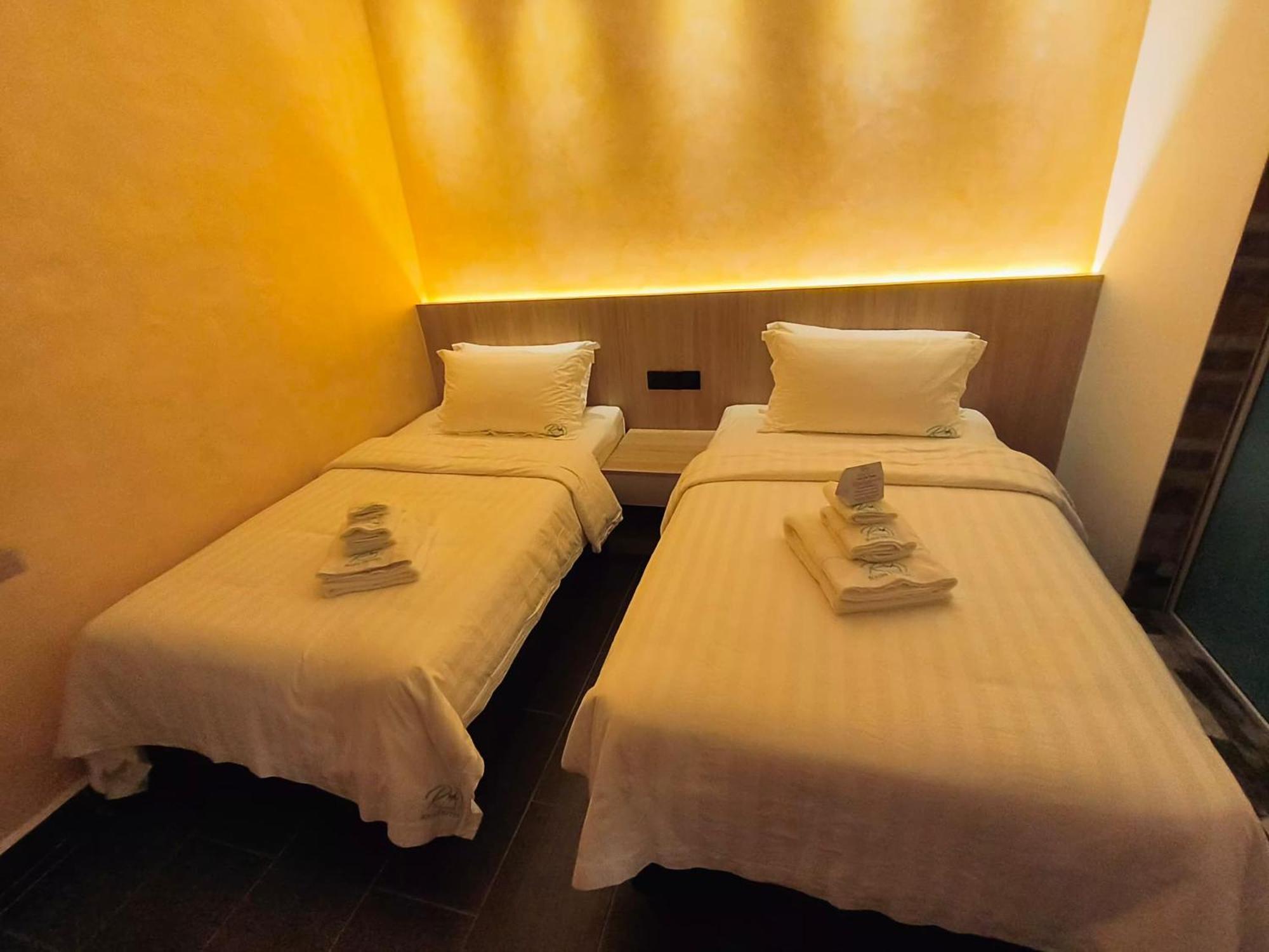 Red'S Hotel Бинтулу Екстериор снимка