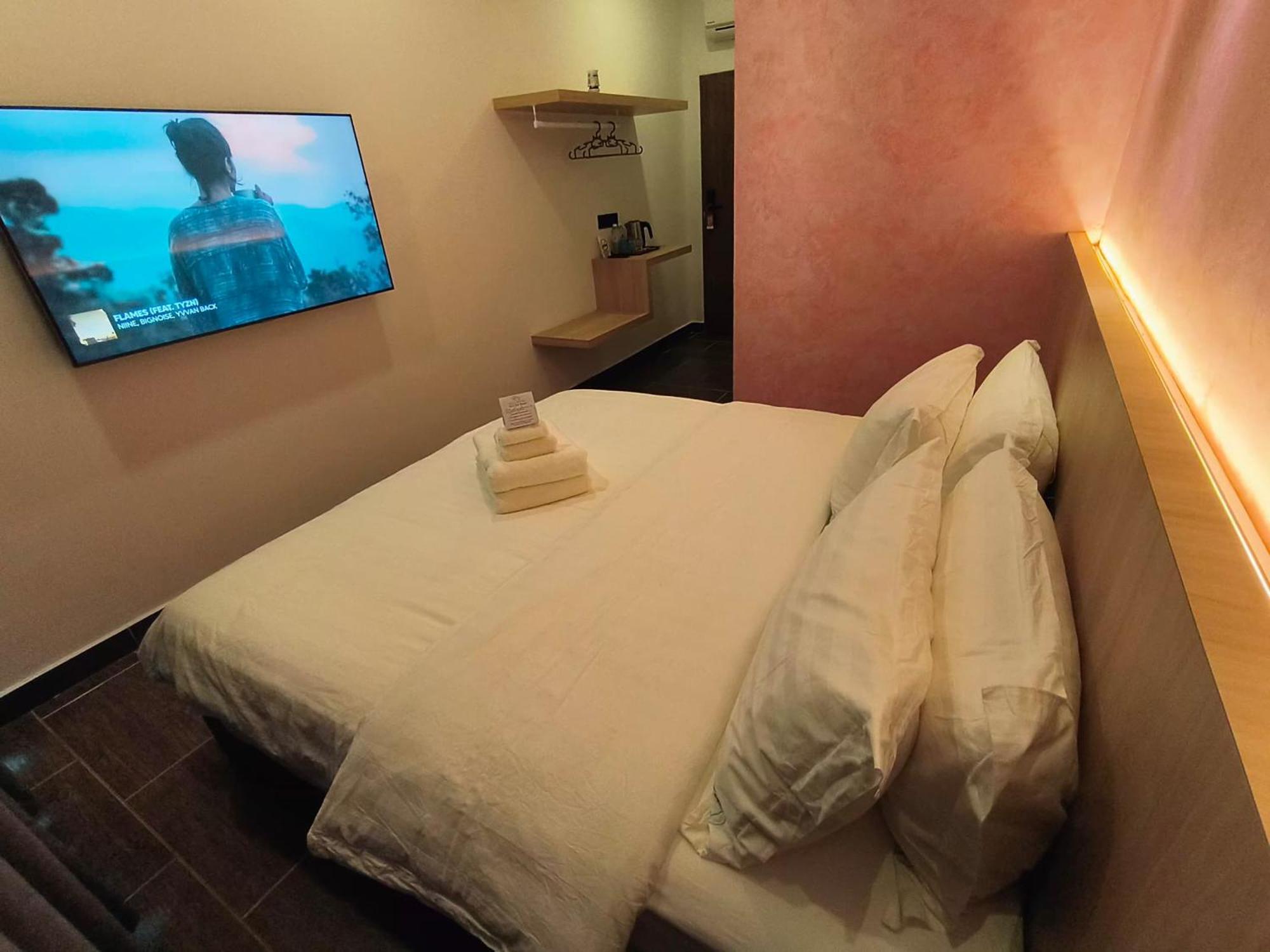 Red'S Hotel Бинтулу Екстериор снимка