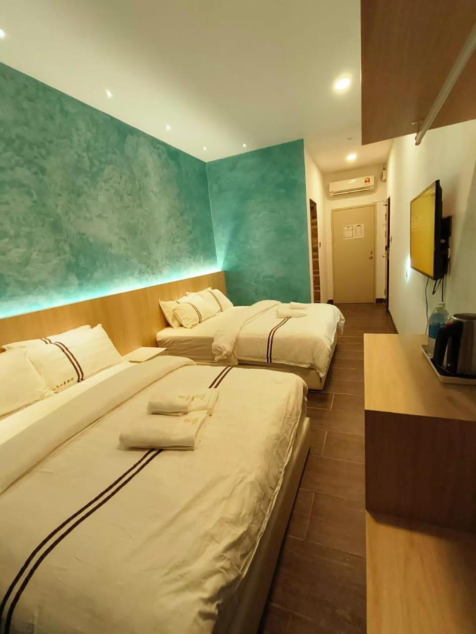 Red'S Hotel Бинтулу Екстериор снимка