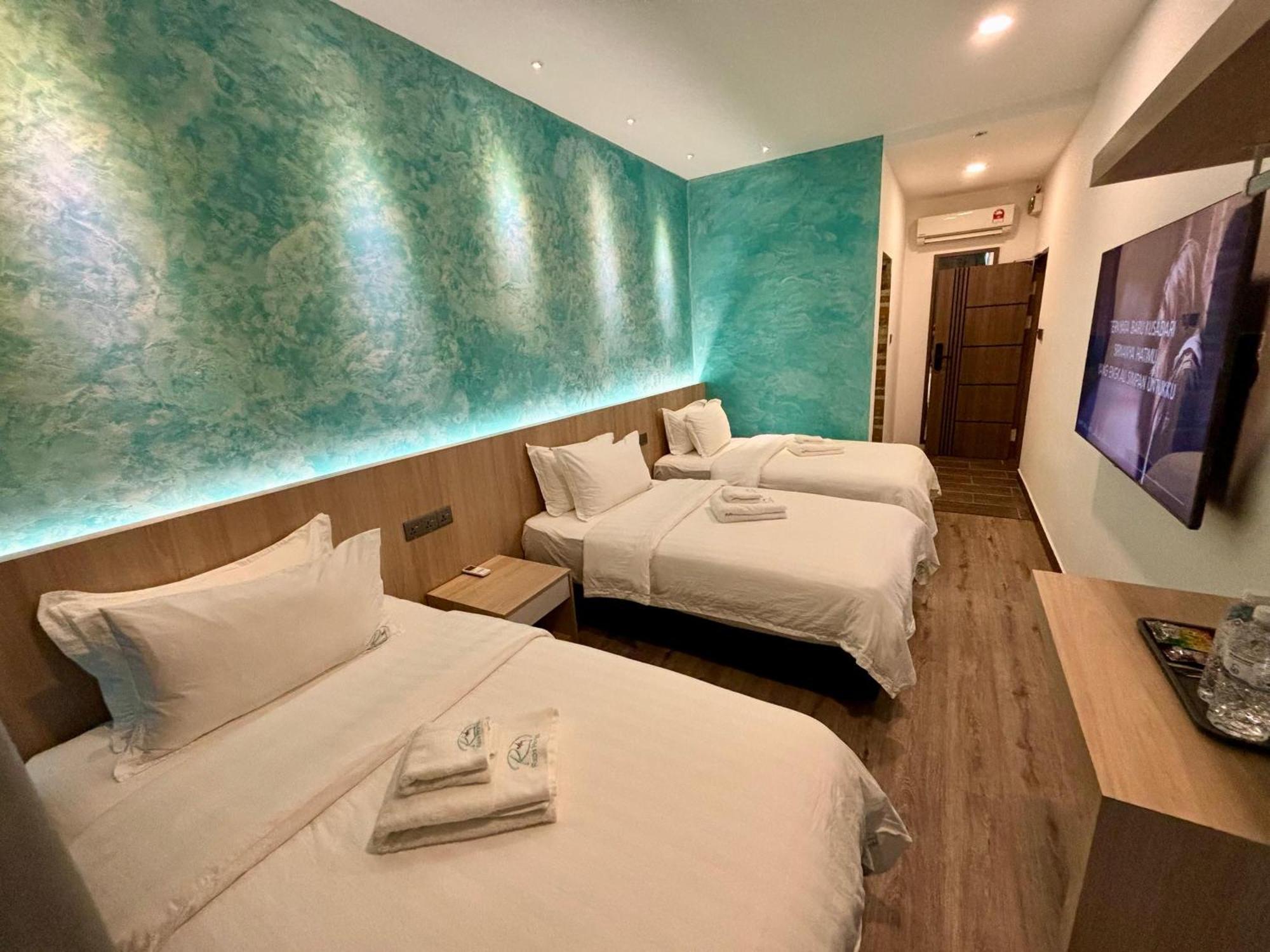 Red'S Hotel Бинтулу Екстериор снимка