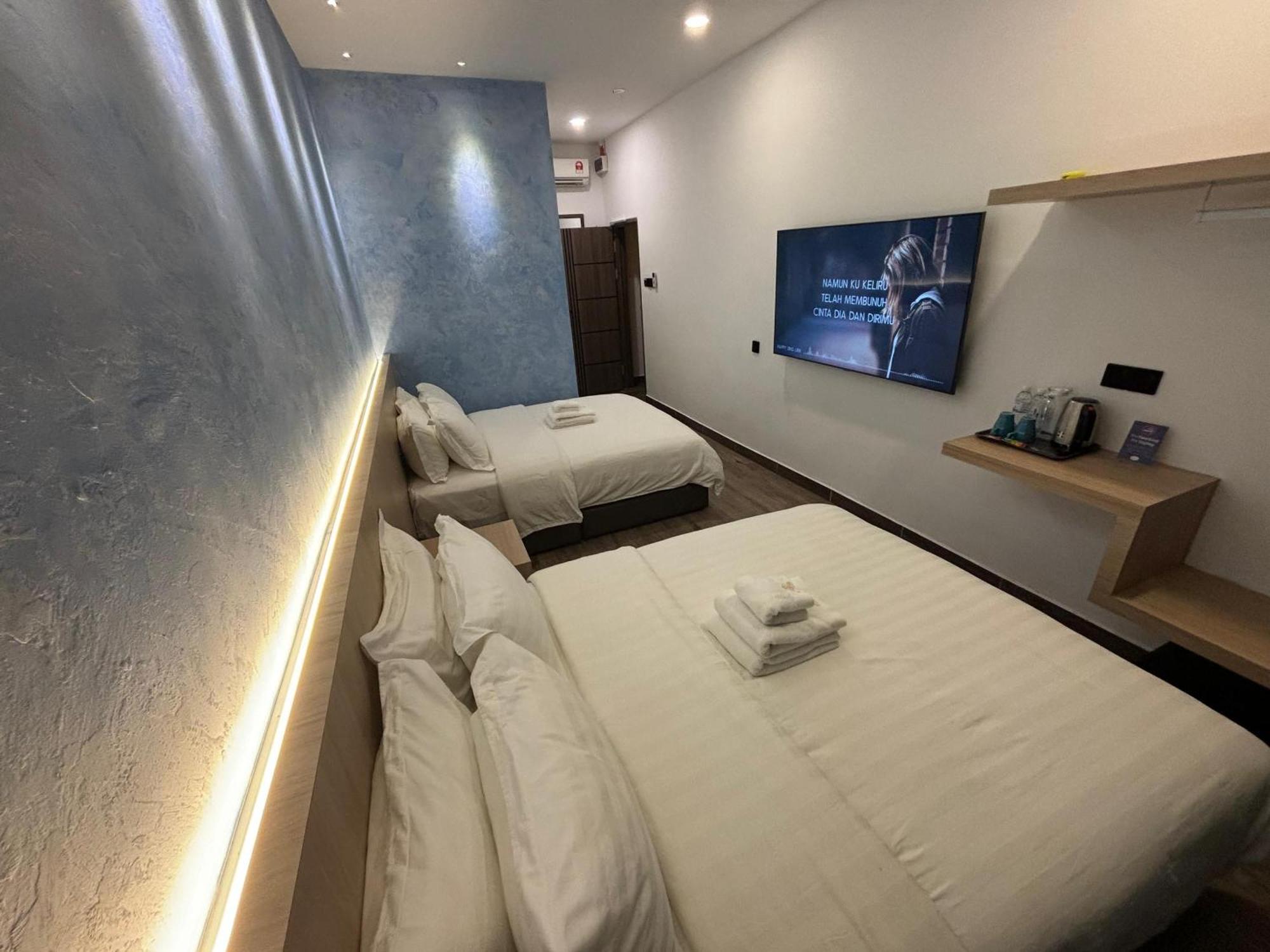Red'S Hotel Бинтулу Екстериор снимка